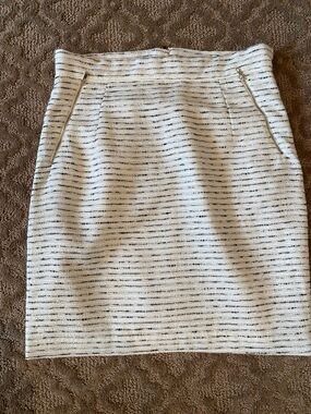 H&M White Textured Stripe Pencil Skirt with Zip Pockets